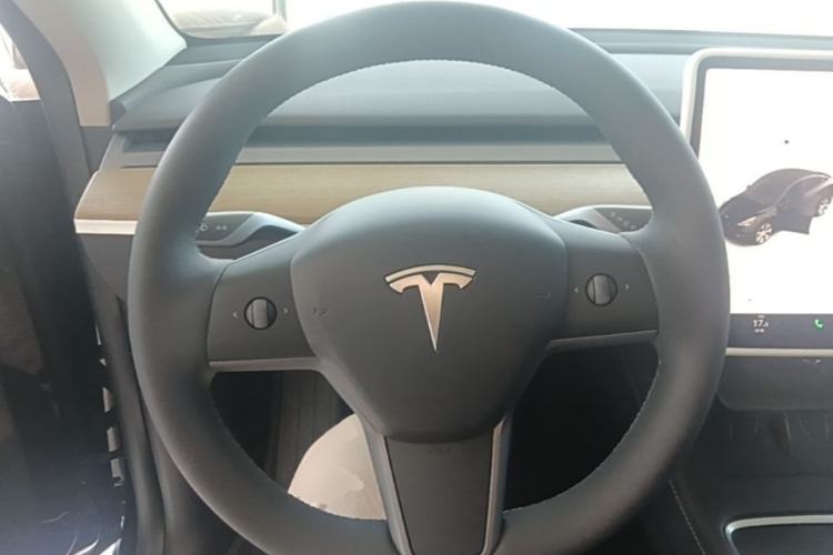 Used Tesla Model Y 2022 Revised Version Rear-Wheel Drive Steering Wheel