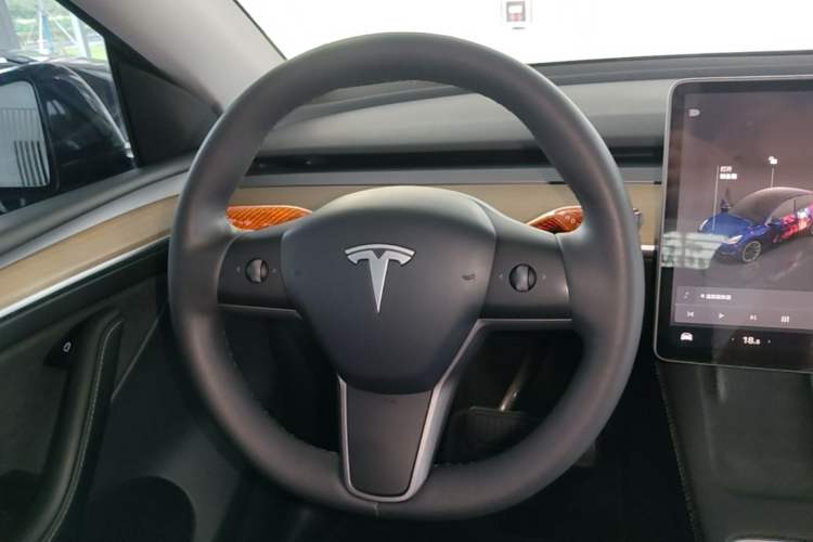 Used Tesla Model Y 2022 Revised Version Rear-Wheel Drive Steering Wheel