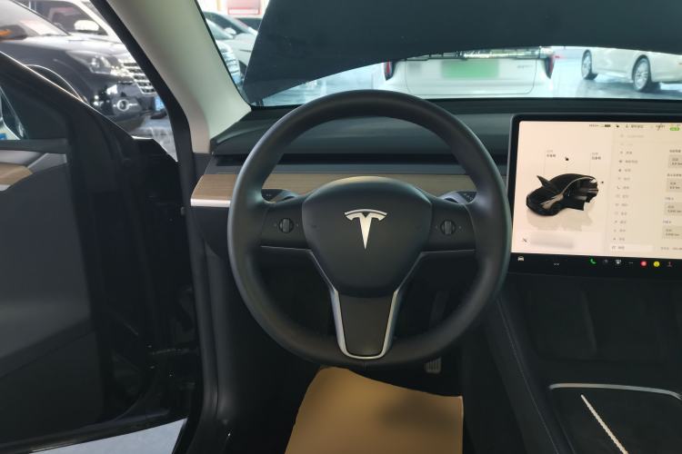 Used Tesla Model Y 2022 Rear-Wheel-Drive Version Steering Wheel