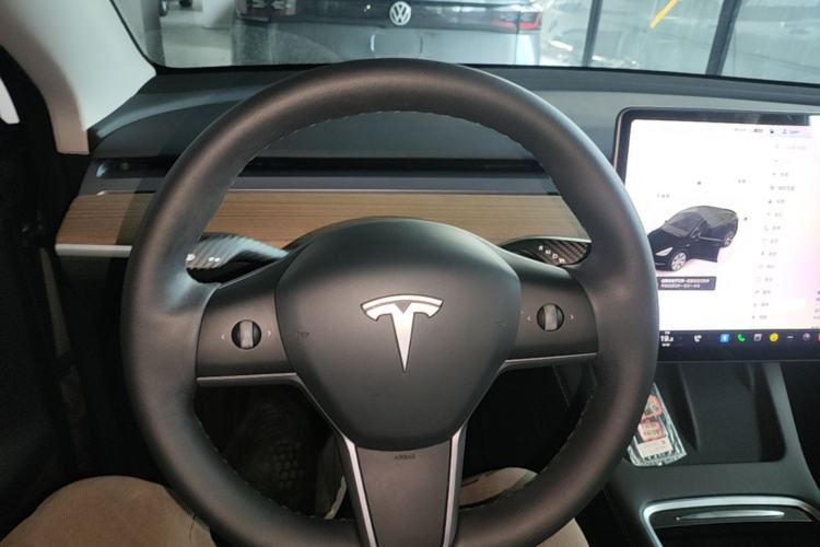 Used Tesla Model Y 2022 Rear-Wheel-Drive Version Steering Wheel