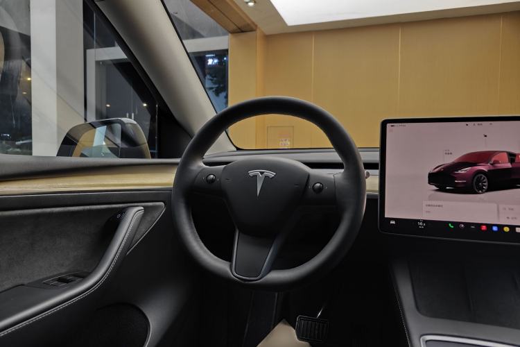 Used Tesla Model Y 2022 Revised Version Rear-Wheel Drive Steering Wheel