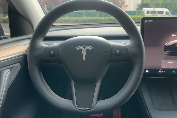 Used Tesla Model Y 2022 Revised Version Rear-Wheel Drive Steering Wheel