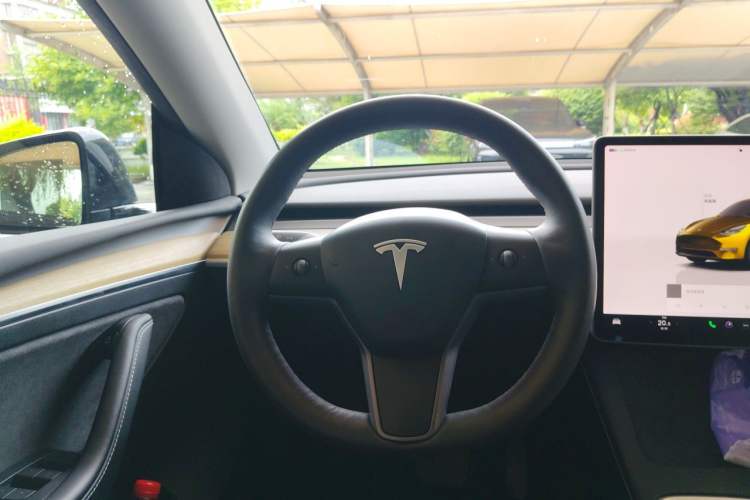 Used Tesla Model Y 2022 Revised Version Rear-Wheel Drive Steering Wheel