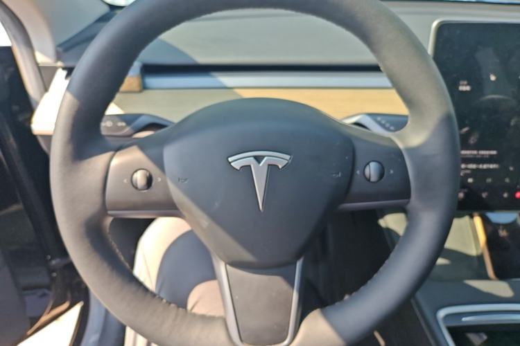 Used Tesla Model Y 2022 Revised Version Rear-Wheel Drive Steering Wheel
