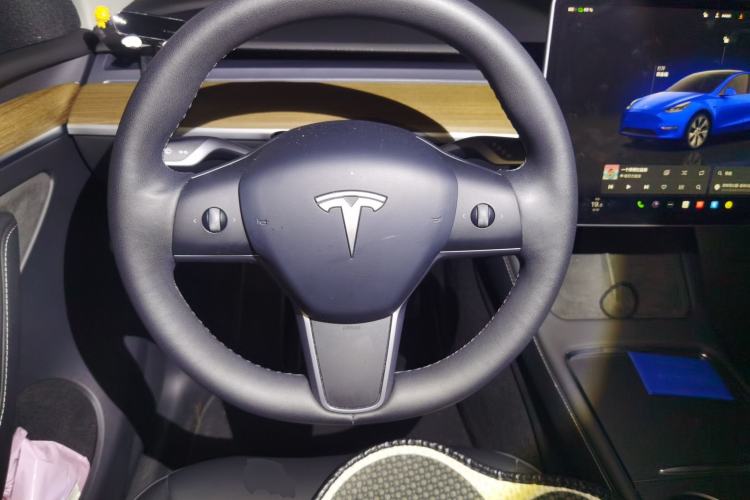 Used Tesla Model Y 2022 Rear-Wheel-Drive Version Steering Wheel