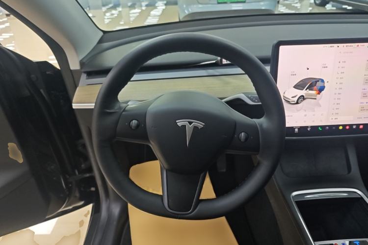 Used Tesla Model Y 2022 Revised Version Rear-Wheel Drive Steering Wheel