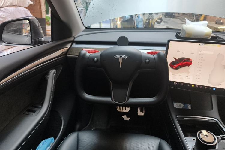 Used Tesla Model Y 2022 Long-Range All-Wheel-Drive Version Steering Wheel