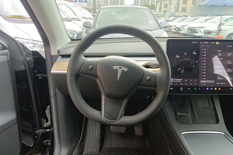 Used Tesla Model Y 2022 Revised Version Rear-Wheel Drive Steering Wheel