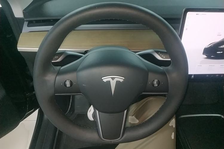 Used Tesla Model Y 2022 Revised Version Rear-Wheel Drive Steering Wheel