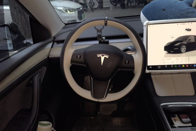 Used Tesla Model Y 2022 Revised Version Long-Range All-Wheel Drive Steering Wheel