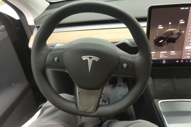 Used Tesla Model Y 2022 Revised Version Long-Range All-Wheel Drive Steering Wheel