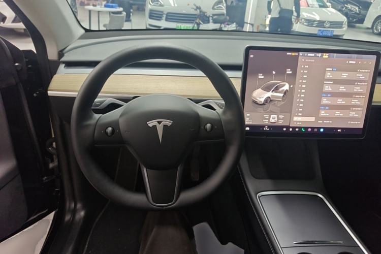 Used Tesla Model Y 2022 Revised Version Rear-Wheel Drive Steering Wheel
