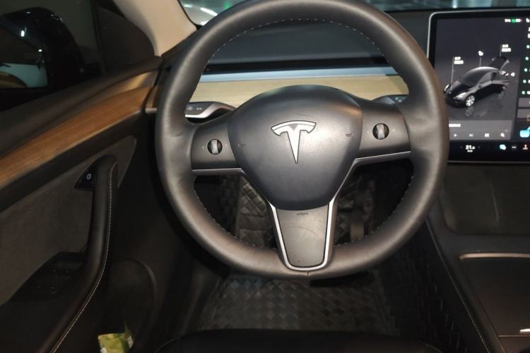 Used Tesla Model Y 2022 Revised Version Rear-Wheel Drive Steering Wheel