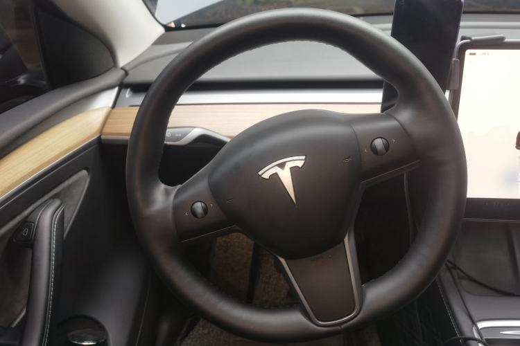 Used Tesla Model Y 2022 Revised Version Rear-Wheel Drive Steering Wheel