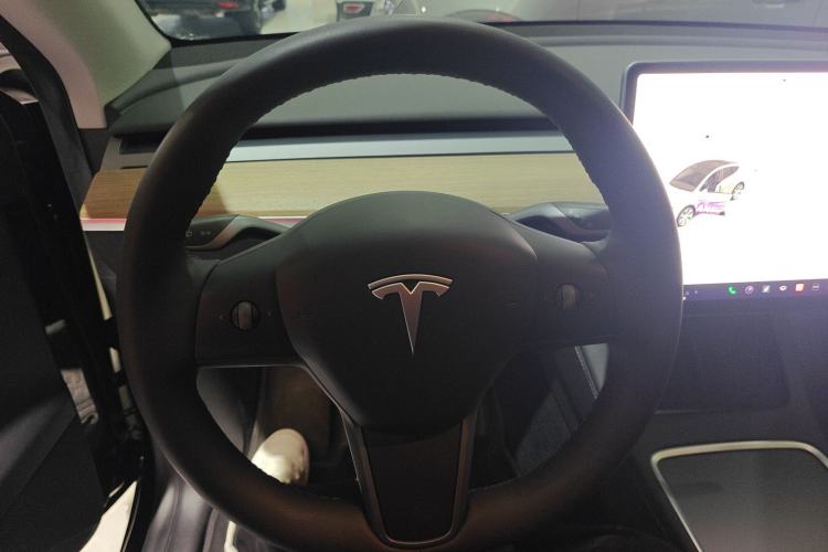 Used Tesla Model Y 2022 Revised Version Rear-Wheel Drive Steering Wheel