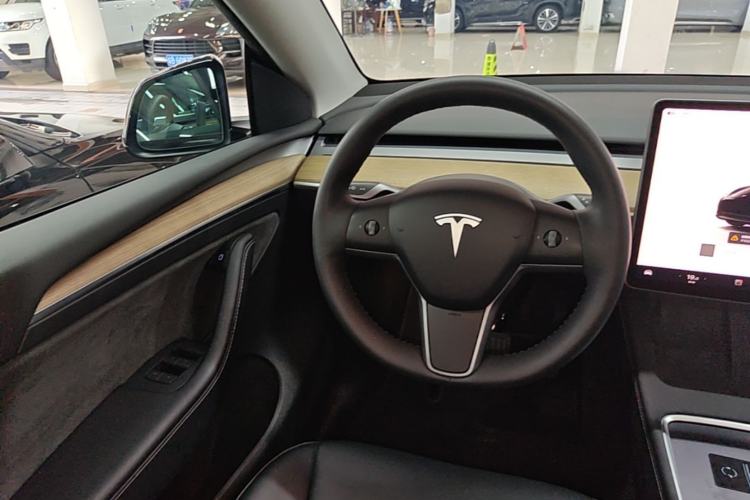 Used Tesla Model Y 2022 Revised Version Rear-Wheel Drive Steering Wheel