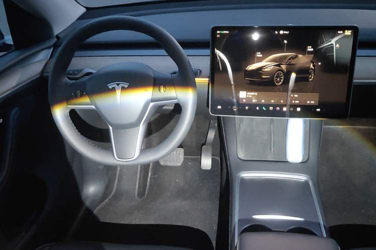 Used Tesla Model Y 2022 Revised Version Rear-Wheel Drive Steering Wheel