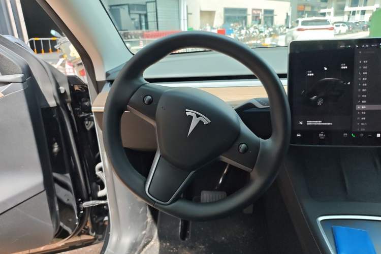 Used Tesla Model Y 2022 Revised Version Rear-Wheel Drive Steering Wheel