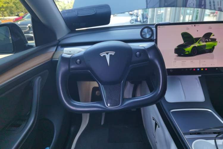Used Tesla Model Y 2022 Revised Version Long-Range All-Wheel Drive Steering Wheel