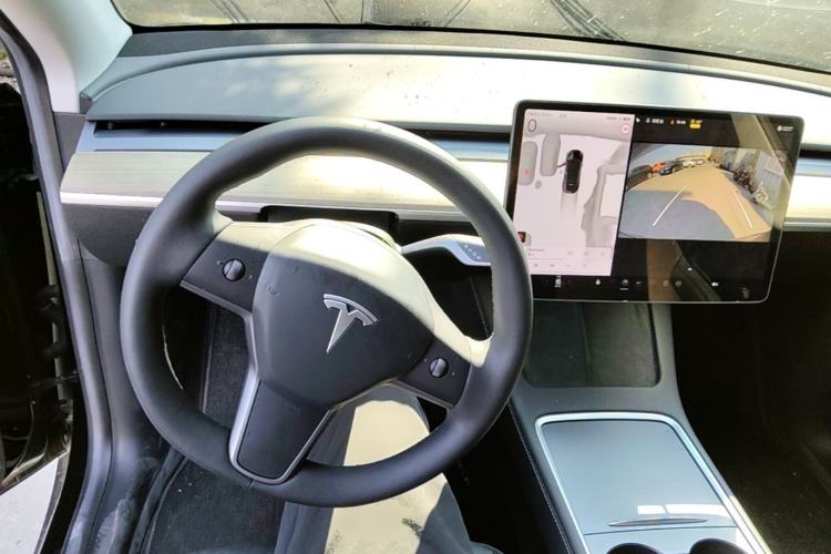 Used Tesla Model Y 2022 Revised Version Long-Range All-Wheel Drive Steering Wheel