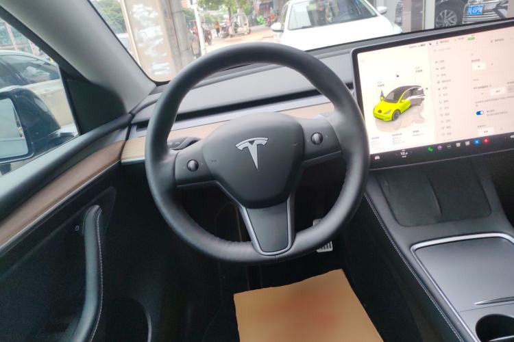 Used Tesla Model Y 2022 Rear-Wheel-Drive Version Steering Wheel
