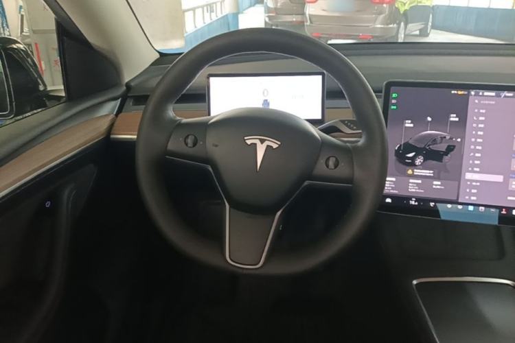 Used Tesla Model Y 2022 Rear-Wheel-Drive Version Steering Wheel
