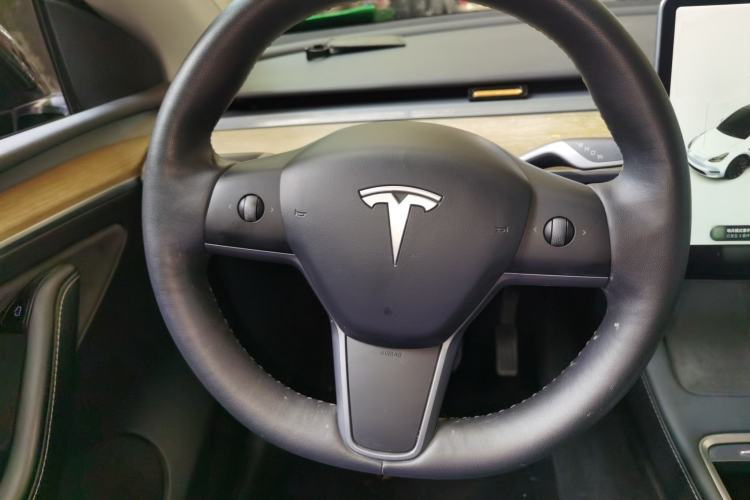 Used Tesla Model Y 2022 Revised Version Rear-Wheel Drive Steering Wheel