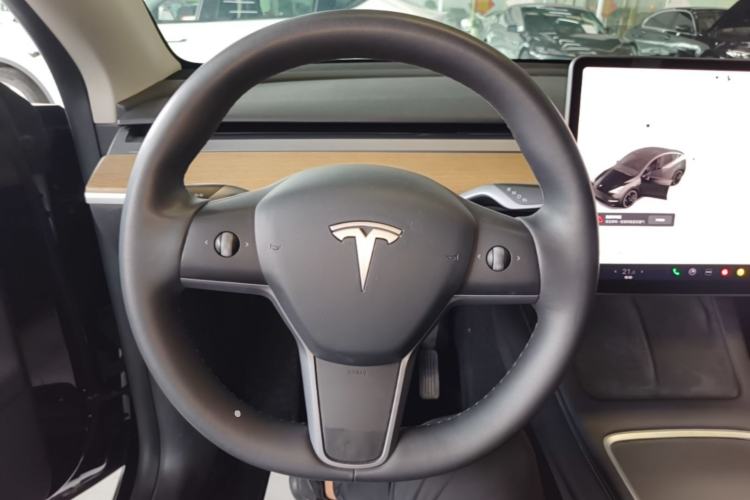 Used Tesla Model Y 2022 Revised Version Rear-Wheel Drive Steering Wheel
