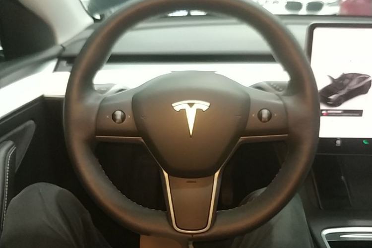 Used Tesla Model Y 2022 Revised Version Rear-Wheel Drive Steering Wheel