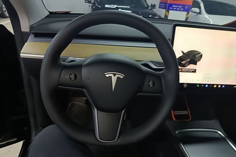 Used Tesla Model Y 2022 Rear-Wheel-Drive Version Steering Wheel