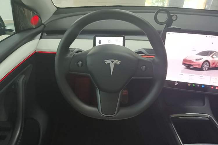 Used Tesla Model Y 2022 Revised Version Rear-Wheel Drive Steering Wheel