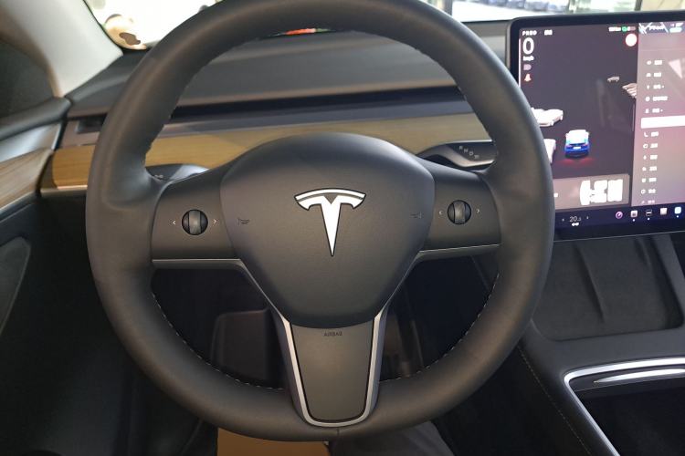 Used Tesla Model Y 2022 Revised Version Rear-Wheel Drive Steering Wheel