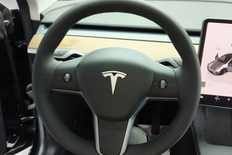 Used Tesla Model Y 2022 Rear-Wheel-Drive Version Steering Wheel
