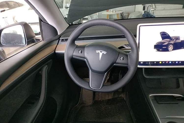 Used Tesla Model Y 2022 Revised Version Rear-Wheel Drive Steering Wheel