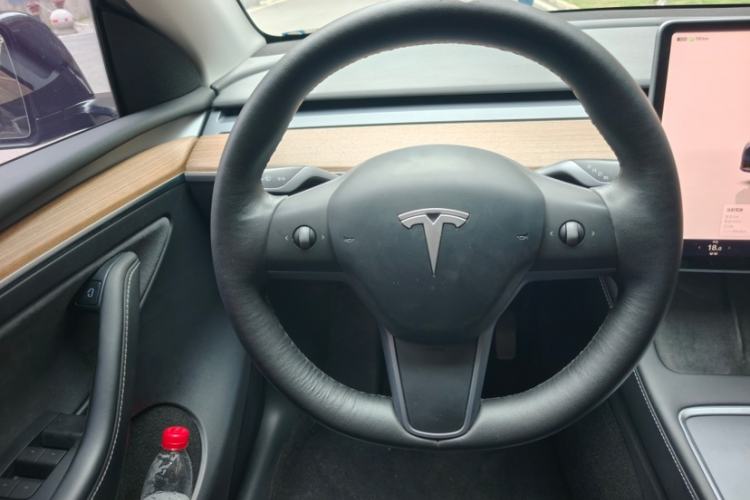Used Tesla Model Y 2022 Rear-Wheel-Drive Version Steering Wheel