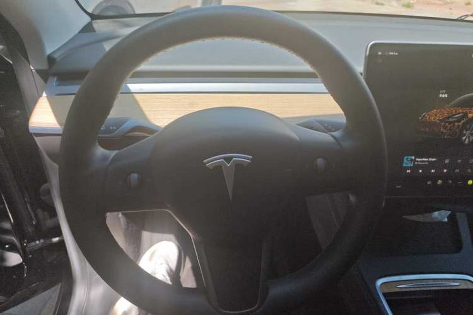 Used Tesla Model Y 2022 Rear-Wheel-Drive Version Steering Wheel