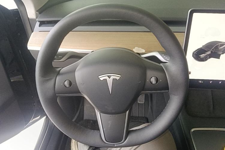 Used Tesla Model Y 2022 Rear-Wheel-Drive Version Steering Wheel