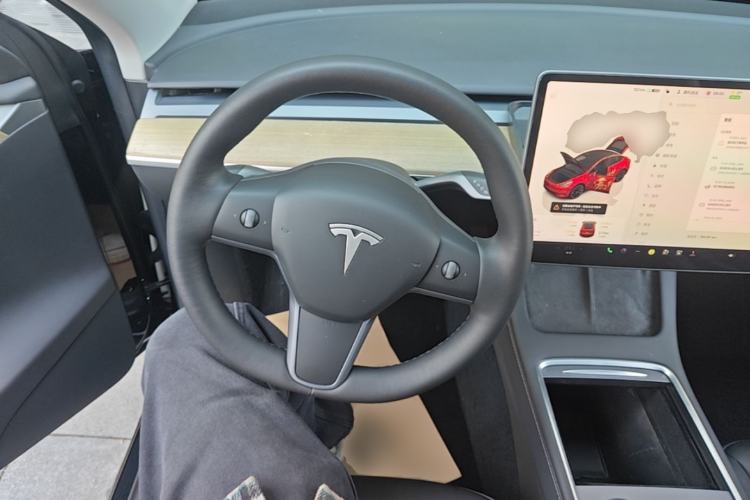 Used Tesla Model Y 2022 Rear-Wheel-Drive Version Steering Wheel