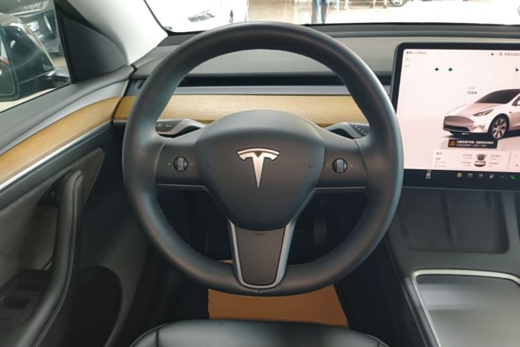 Used Tesla Model Y 2022 Revised Version Rear-Wheel Drive Steering Wheel