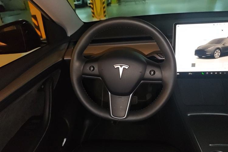 Used Tesla Model Y 2022 Revised Version Rear-Wheel Drive Steering Wheel