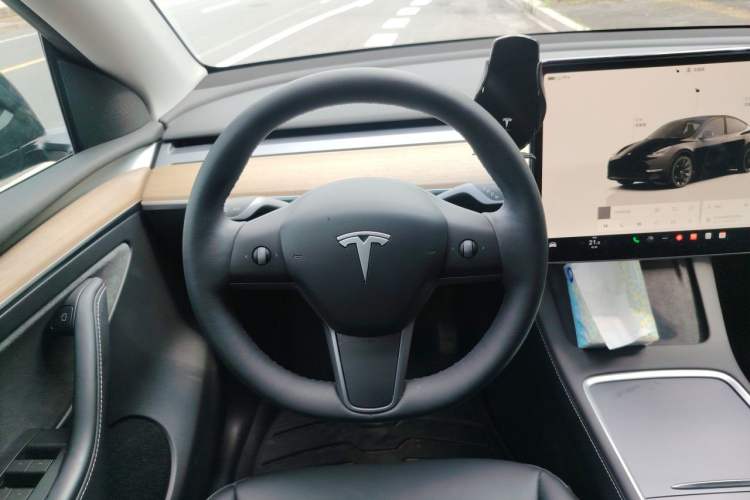 Used Tesla Model Y 2022 Revised Version Long-Range All-Wheel Drive Steering Wheel