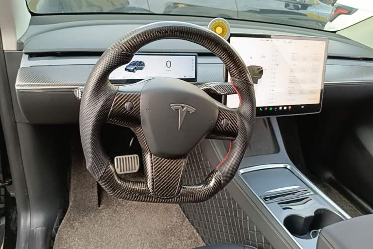 Used Tesla Model Y 2022 Revised Version Long-Range All-Wheel Drive Steering Wheel