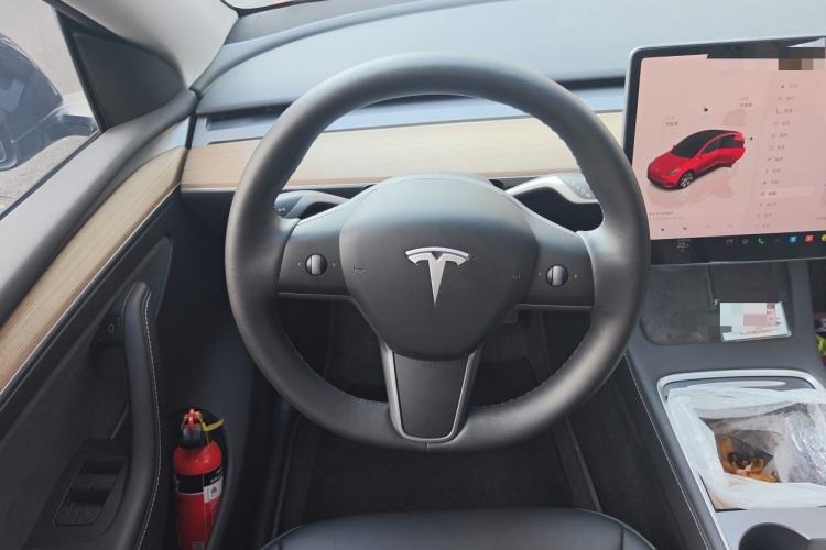 Used Tesla Model Y 2022 Revised Version Rear-Wheel Drive Steering Wheel