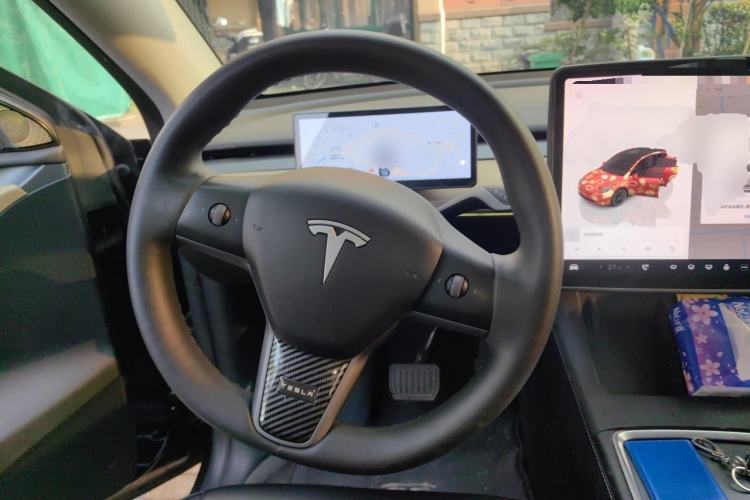 Used Tesla Model Y 2022 Rear-Wheel-Drive Version Steering Wheel