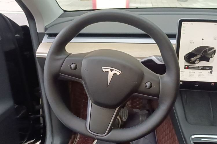 Used Tesla Model Y 2022 Revised Version Long-Range All-Wheel Drive Steering Wheel