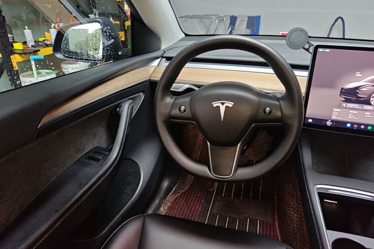 Used Tesla Model Y 2022 Revised Version Rear-Wheel Drive Steering Wheel