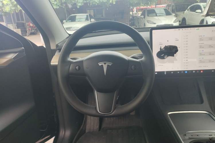 Used Tesla Model Y 2022 Revised Version Rear-Wheel Drive Steering Wheel