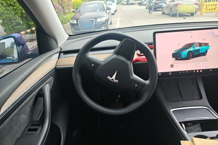 Used Tesla Model Y 2022 Revised Version Rear-Wheel Drive Steering Wheel