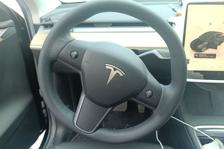 Used Tesla Model Y 2022 Revised Version Long-Range All-Wheel Drive Steering Wheel