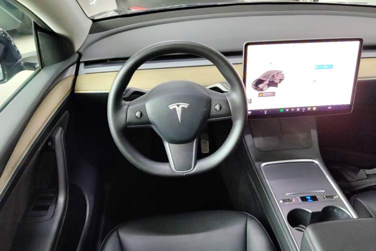 Used Tesla Model Y 2022 Revised Version Rear-Wheel Drive Steering Wheel